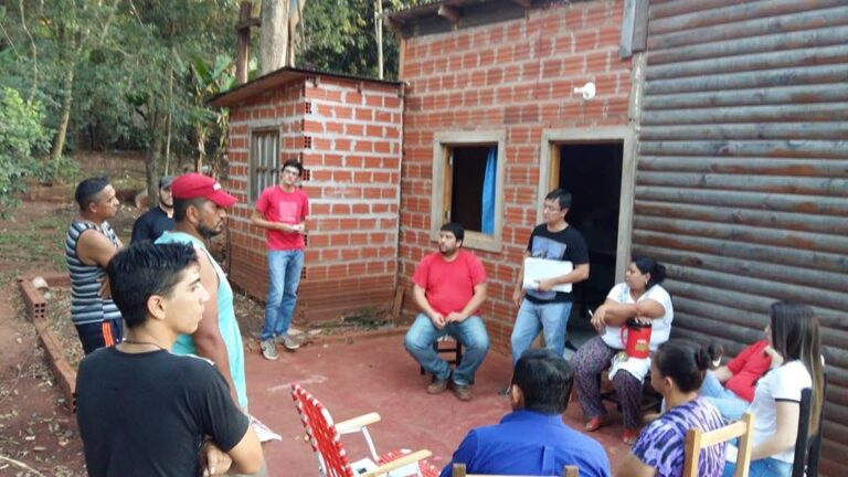 Personas reunidas