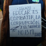 profesores en protesta , puerto iguazú
